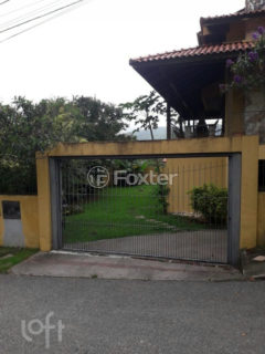 Image 30 - 876944