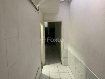 Image 33 - 876956