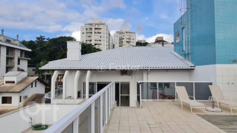 Image 27 - 877151