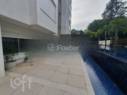 Image 37 - 877395