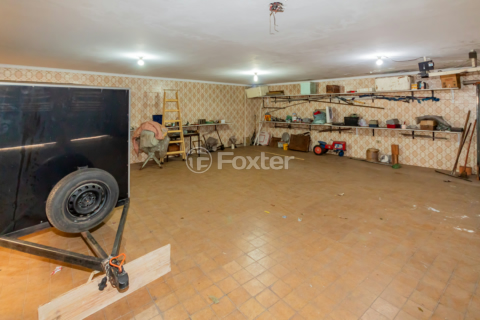 Image 42 - 877528