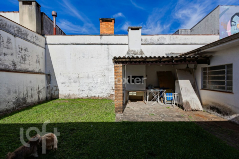 Image 21 - 877541