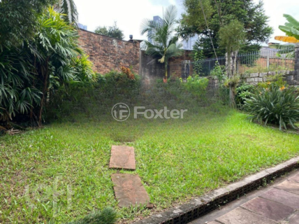 Image 21 - 877555