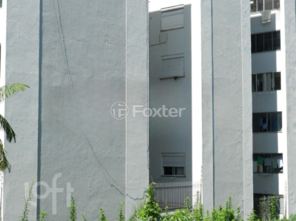 Image 20 - 877566