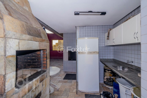Image 34 - 877574