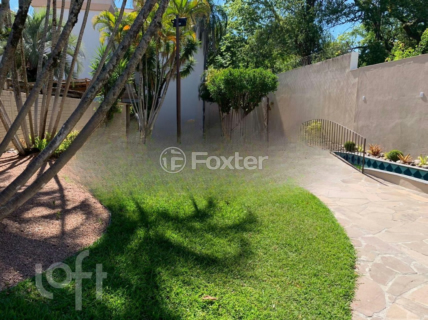 Image 34 - 877618
