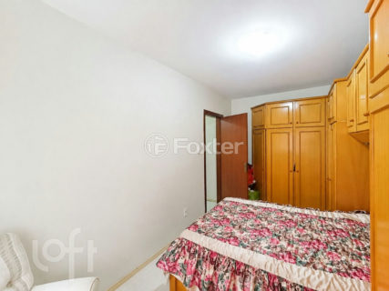 Image 21 - 877618