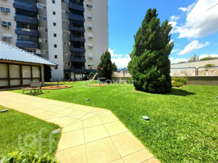 Image 33 - 877622