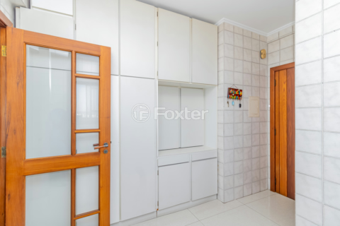 Image 61 - 877629
