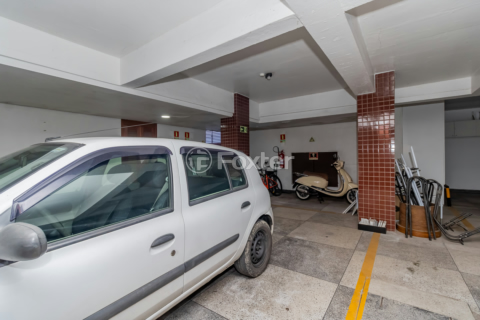 Image 76 - 877629