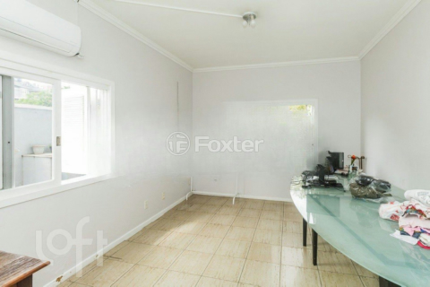 Image 35 - 877765