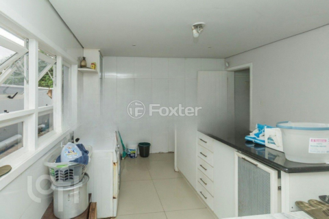 Image 21 - 877765