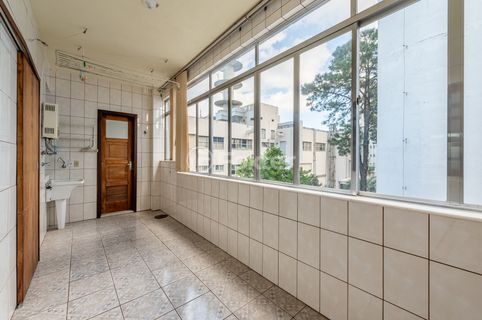 Image 27 - 877842