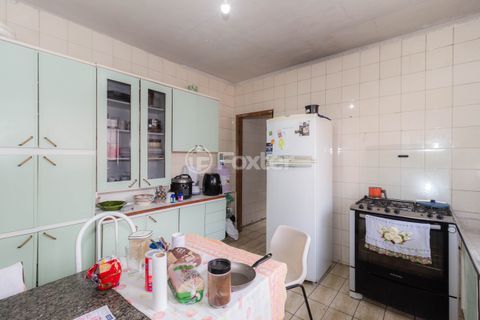 Image 29 - 877843