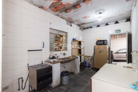 Image 33 - 877843