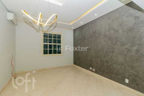 Image 30 - 878088