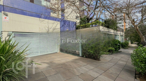 Image 32 - 878142