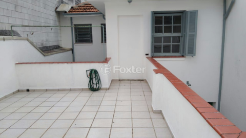 Image 28 - 878342