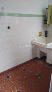 Image 30 - 878342