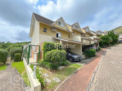 Image 49 - 878583