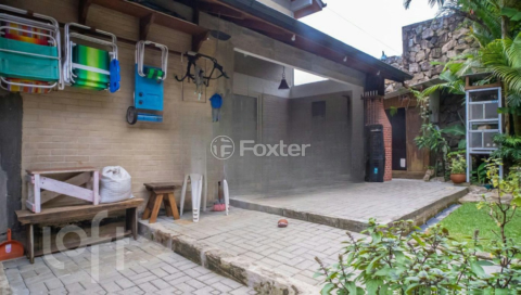 Image 21 - 878692