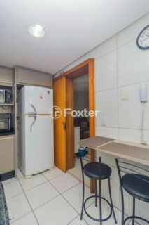 Image 22 - 878701