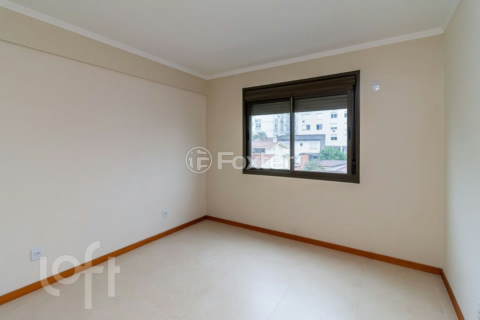 Image 6 - 878911