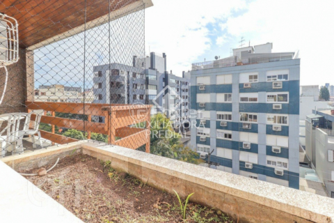 Image 36 - 879221