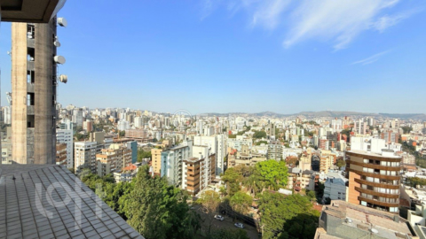 Image 32 - 879365