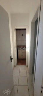 Image 8 - 879458