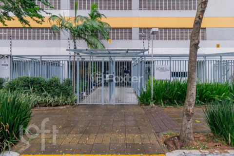 Image 72 - 879459