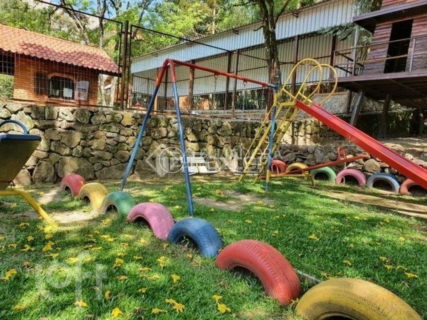 Image 29 - 879523