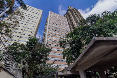 Image 60 - 879895