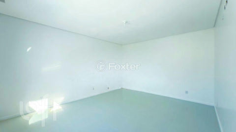 Image 36 - 879932
