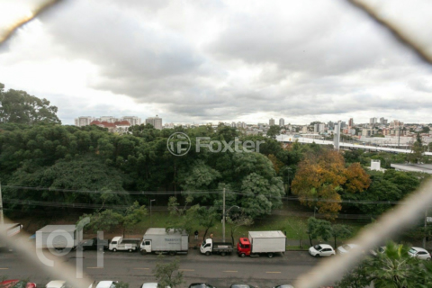 Image 36 - 880321