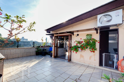 Image 35 - 880461