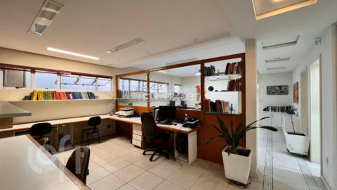 Image 31 - 880523