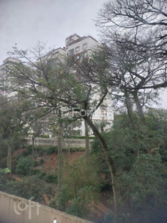 Image 20 - 880665