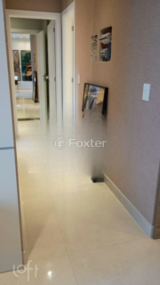 Image 3 - 880672