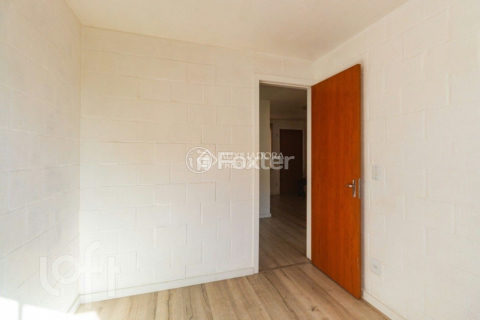 Image 7 - 880820