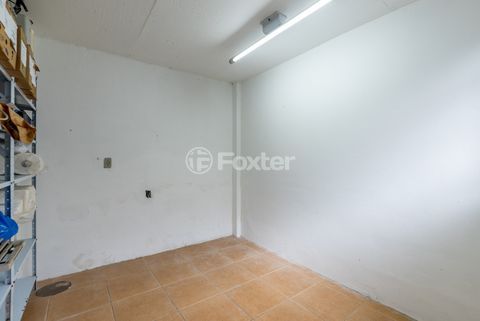 Image 21 - 880962