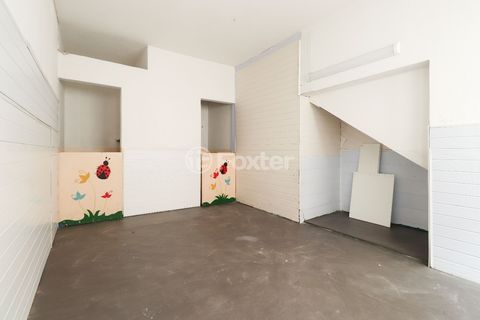 Image 27 - 880965