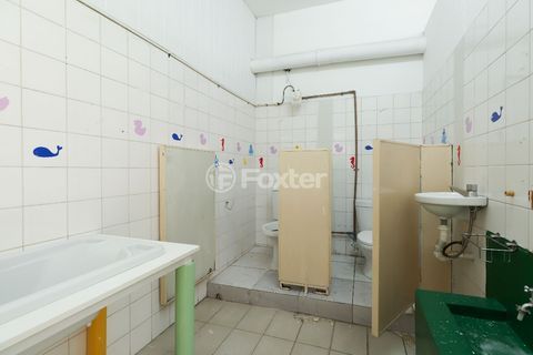 Image 32 - 880965