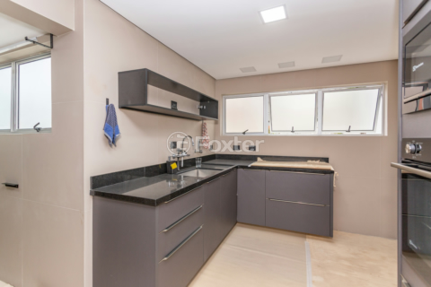 Image 38 - 881019