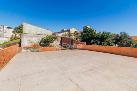 Image 37 - 881115