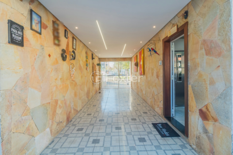 Image 33 - 881448