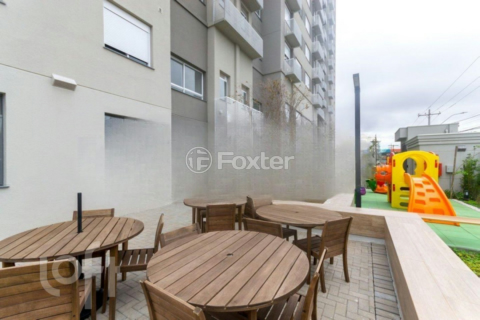 Image 42 - 881635