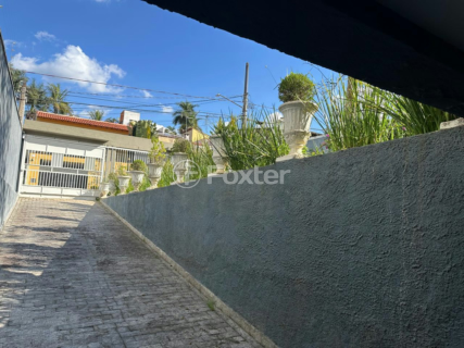 Image 31 - 881703