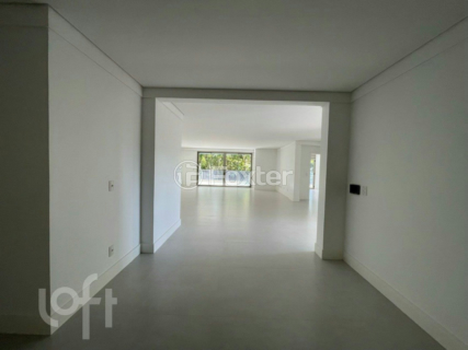 Image 23 - 881712