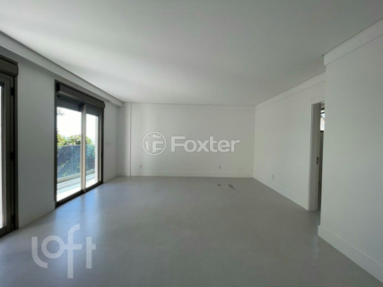 Image 33 - 881712